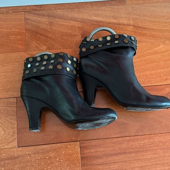 Marc by Jacobs Short Boots High Heels Leather Logo Studs 37.5 - Picture 5 of 9